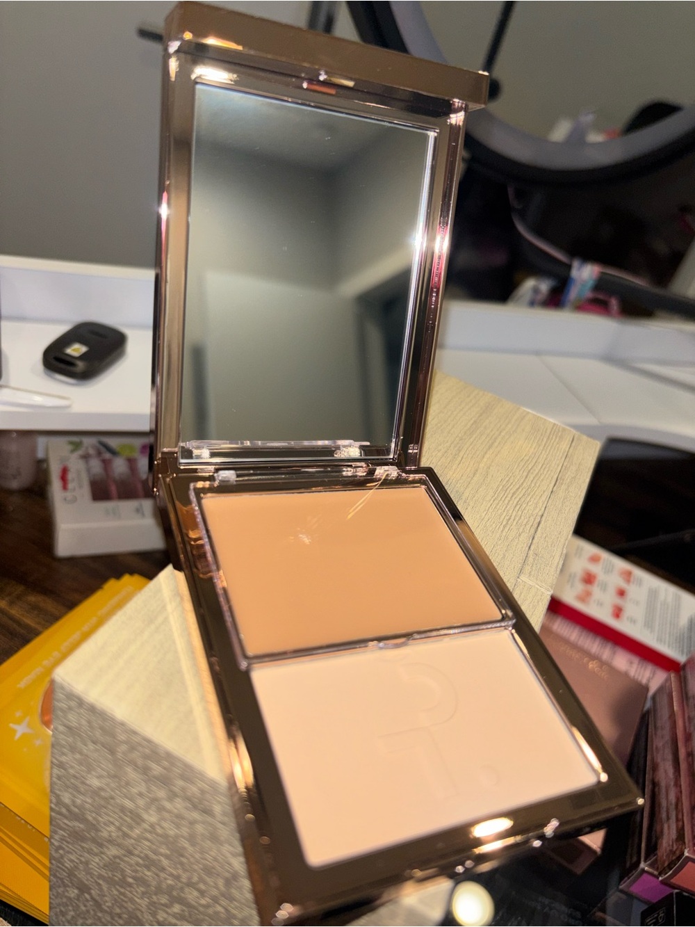 NIB Patrick Ta Light 3 Foundation